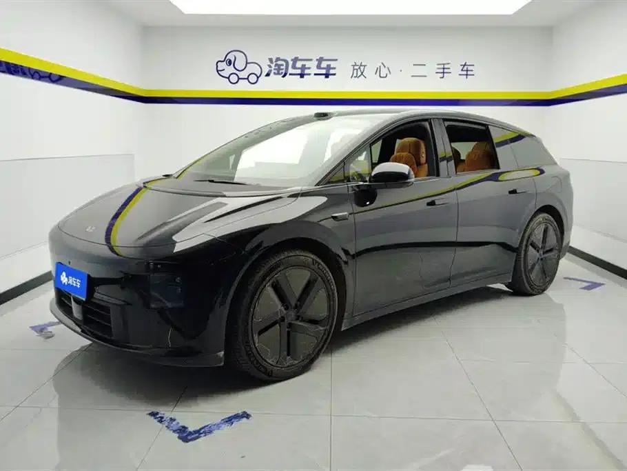 Li Auto i6 2025 Two-Wheel Drive Standard Edition — миниатюра 1