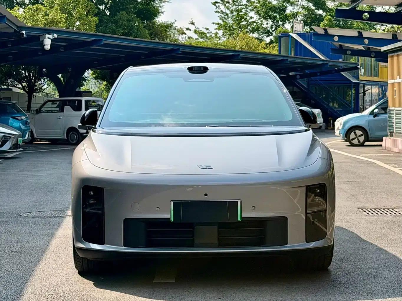 Li Auto i6 2025 Two-Wheel Drive Standard Edition — миниатюра 2