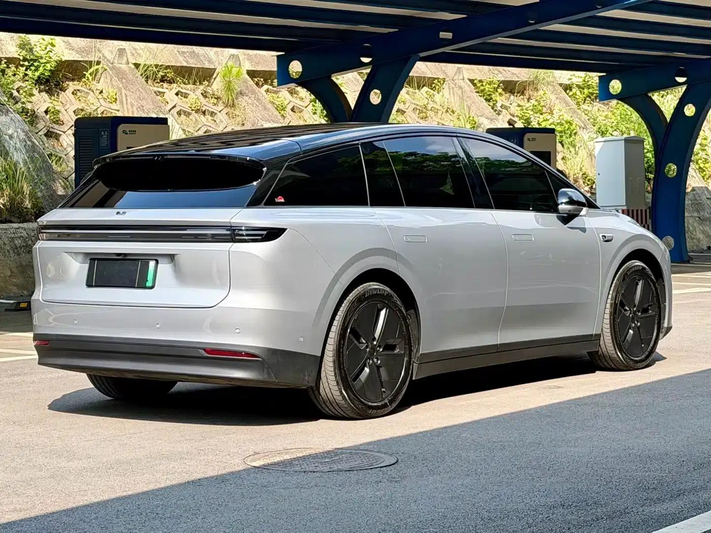 Li Auto i6 2025 Two-Wheel Drive Standard Edition — миниатюра 4