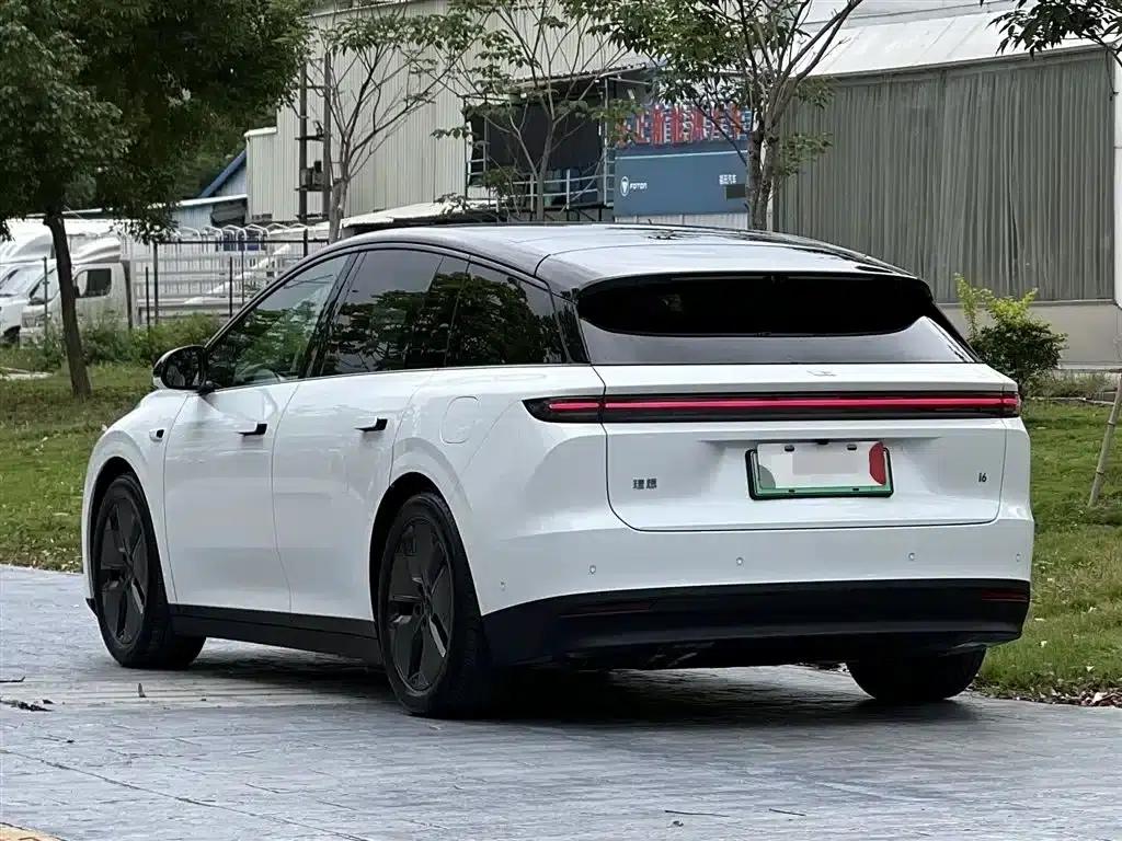 Li Auto i6 2025 Two-Wheel Drive Standard Edition — миниатюра 4