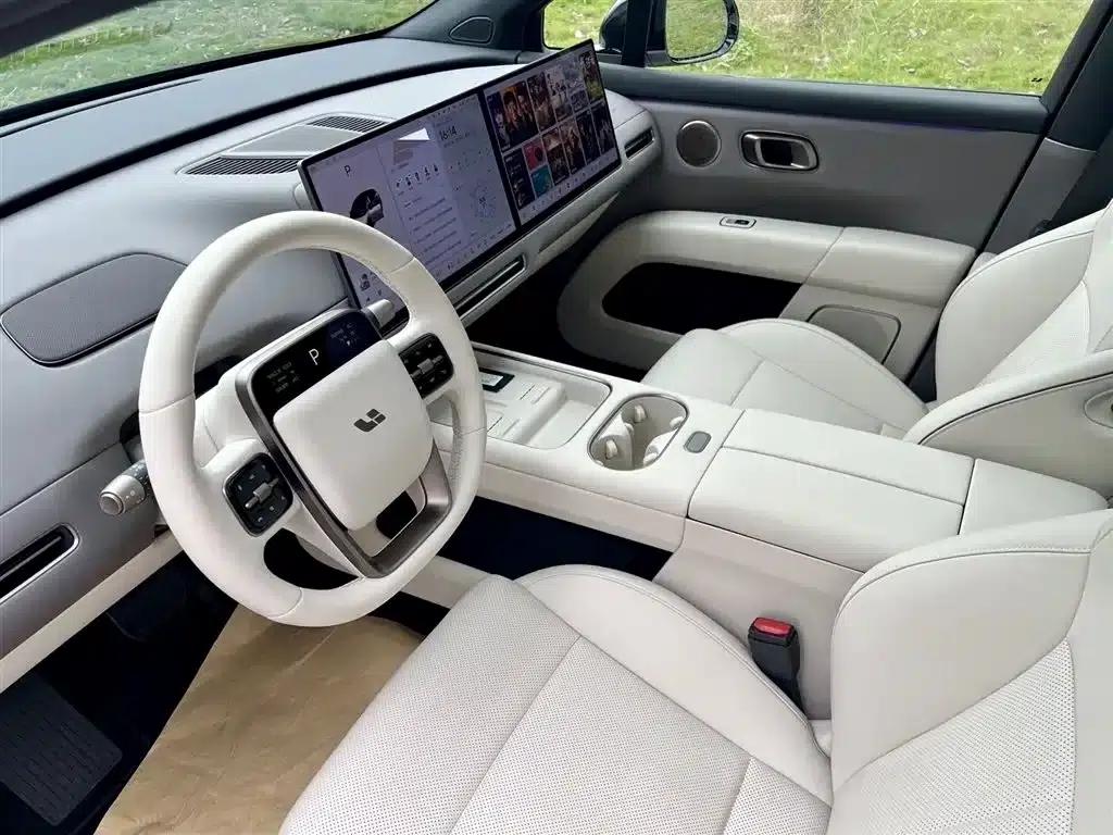 Li Auto i6 2025 Two-Wheel Drive Standard Edition — миниатюра 6