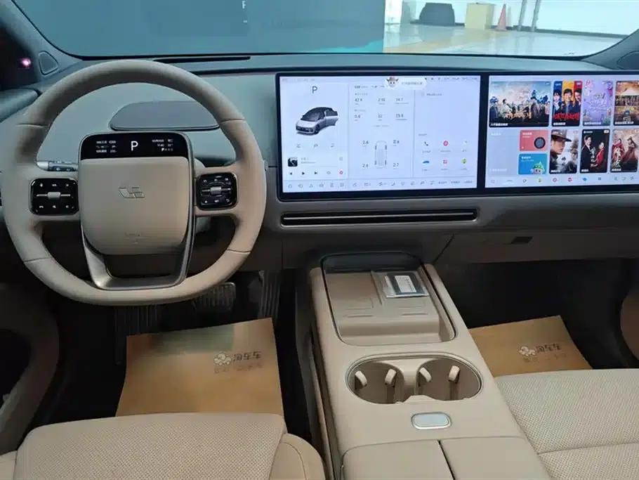 Li Auto i6 2025 Two-Wheel Drive Standard Edition — миниатюра 12
