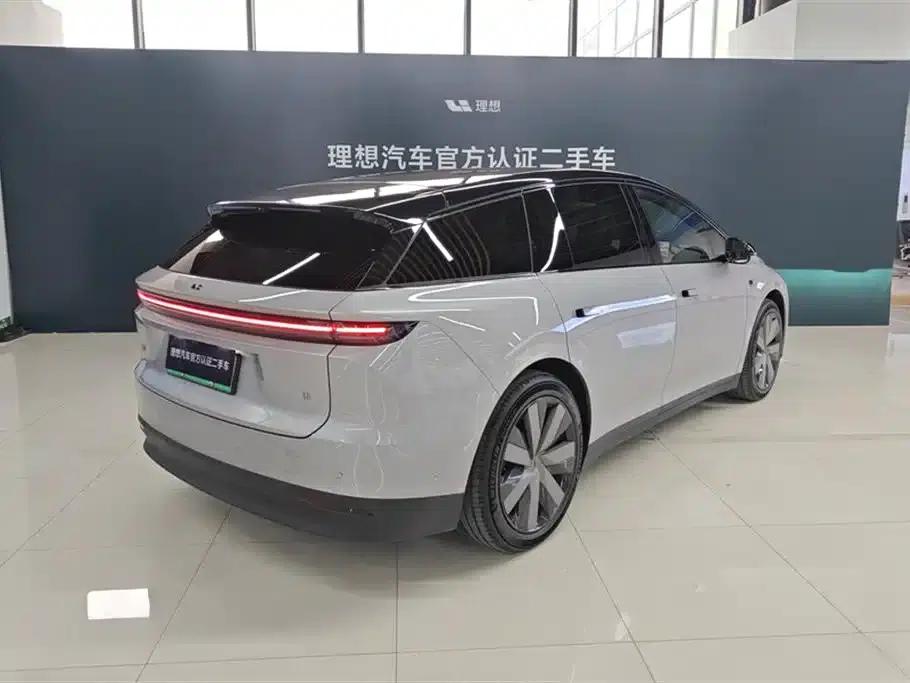 Li Auto i6 2025 Two-Wheel Drive Standard Edition — миниатюра 3