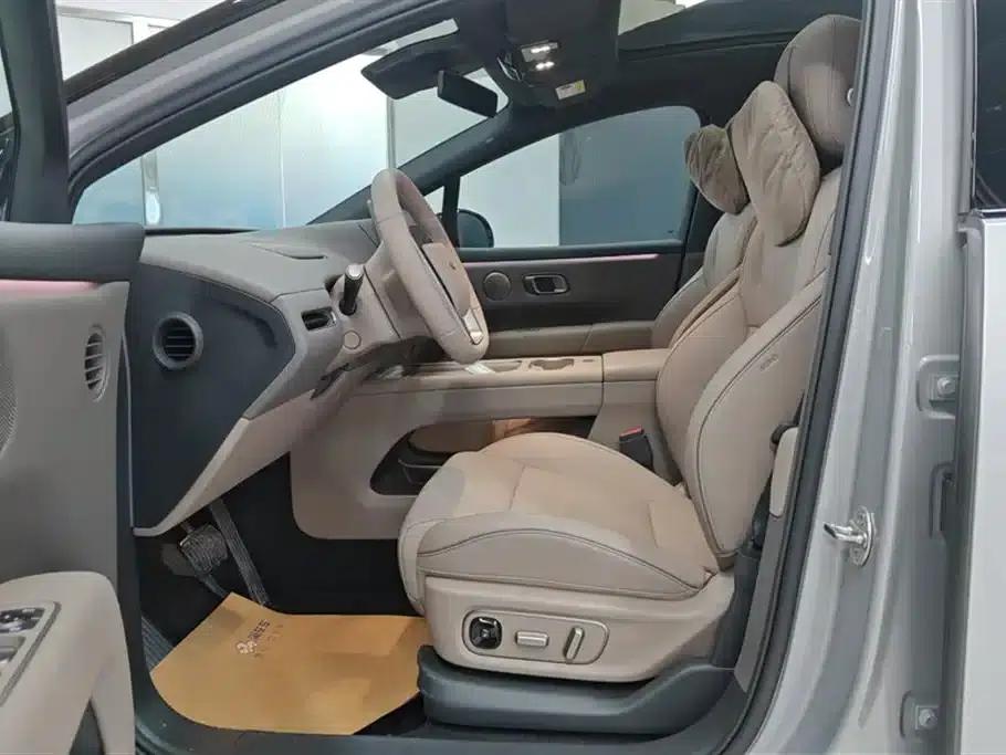 Li Auto i6 2025 Two-Wheel Drive Standard Edition — миниатюра 9