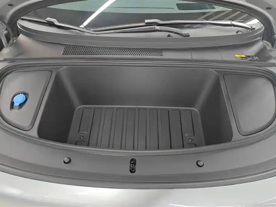 Li Auto i6 2025 Two-Wheel Drive Standard Edition — миниатюра 10