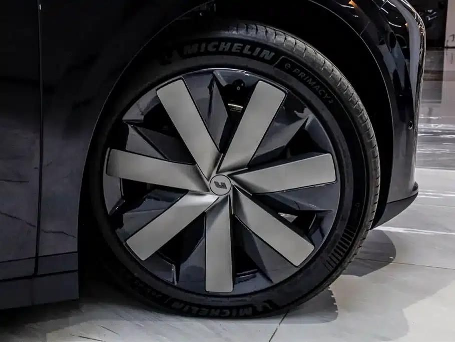 Li Auto i6 2025 Two-Wheel Drive Standard Edition — миниатюра 34