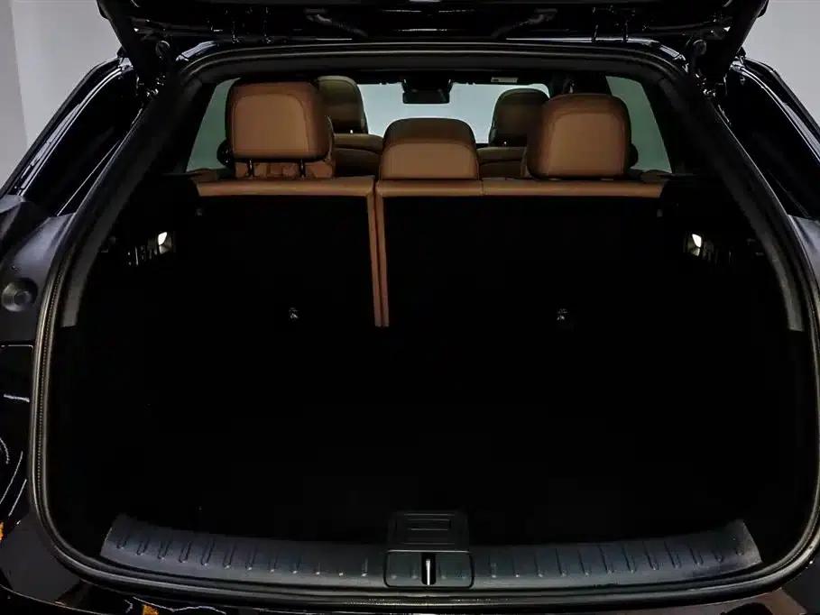 Li Auto i6 2025 Two-Wheel Drive Standard Edition — миниатюра 5