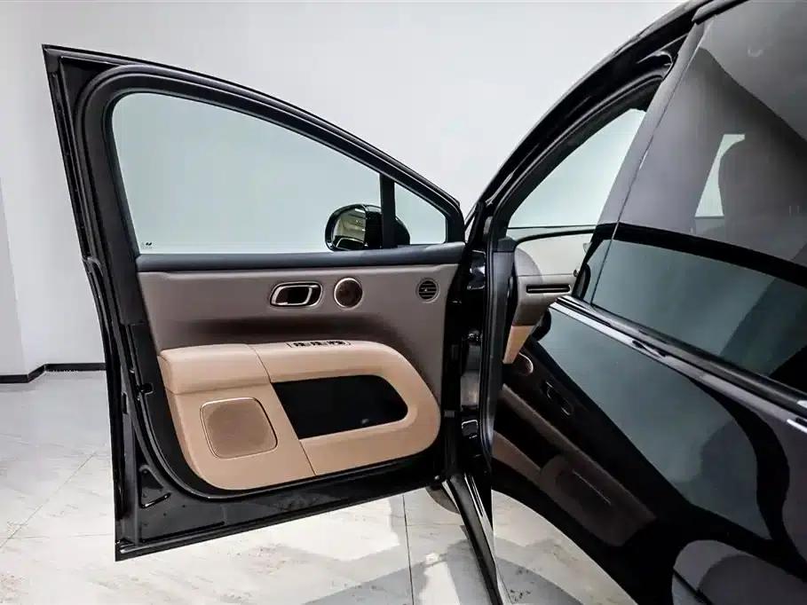 Li Auto i6 2025 Two-Wheel Drive Standard Edition — миниатюра 7
