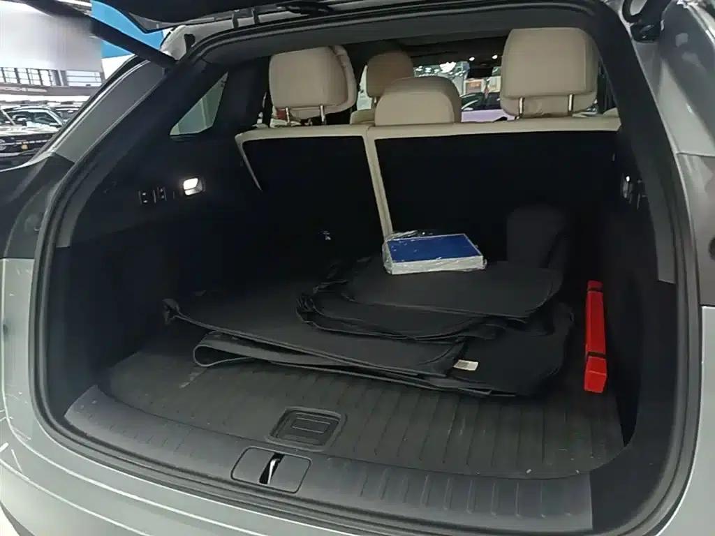 Li Auto i6 2025 Two-Wheel Drive Standard Edition — миниатюра 19
