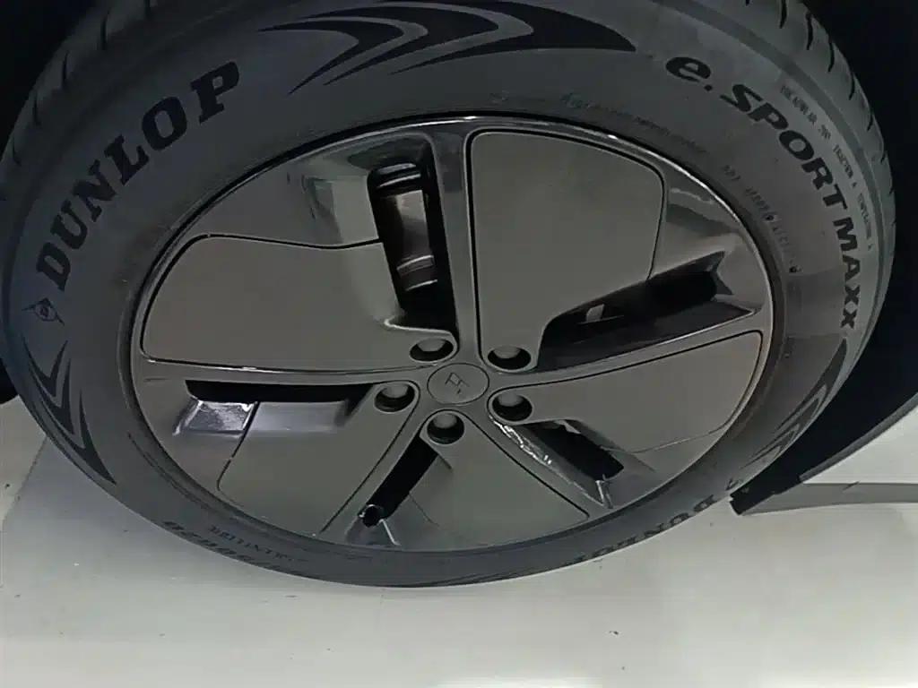 Li Auto i6 2025 Two-Wheel Drive Standard Edition — миниатюра 23