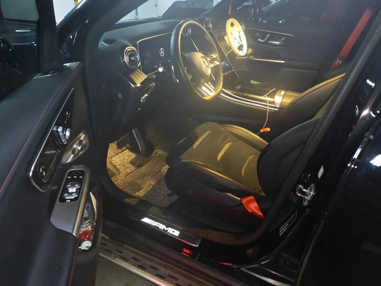 Mercedes-Benz GLC Coupe AMG 2024 AMG GLC 43 4MATIC Coupe SUV — миниатюра 17