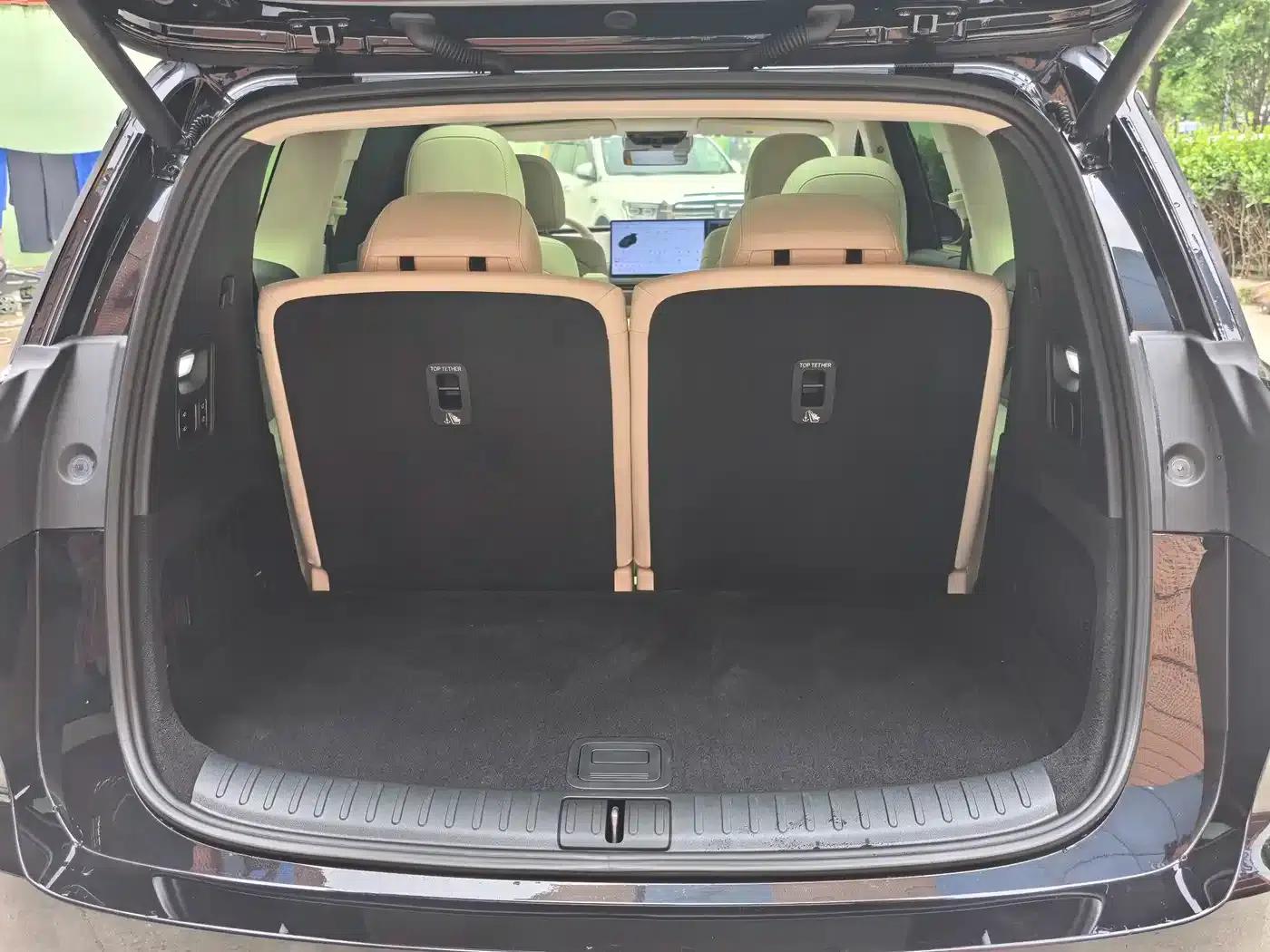 Li Auto i8 2025 Standard Edition — миниатюра 12