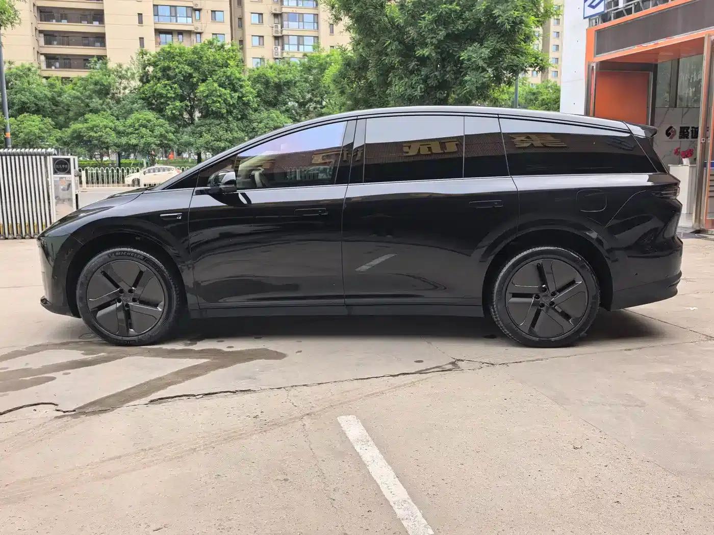 Li Auto i8 2025 Standard Edition — миниатюра 19