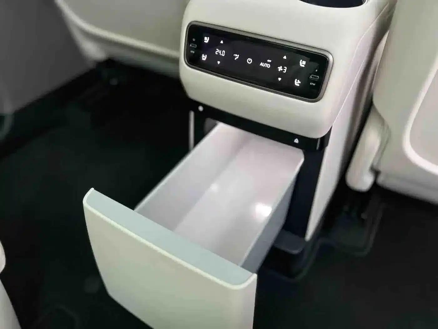 Li Auto i8 2025 Standard Edition — миниатюра 10