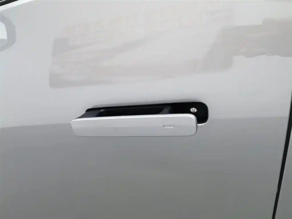 Li Auto MEGA 2024 Ultra — миниатюра 18