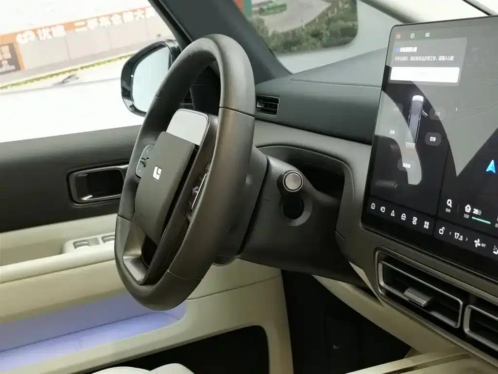 Li Auto MEGA 2024 Ultra — миниатюра 22