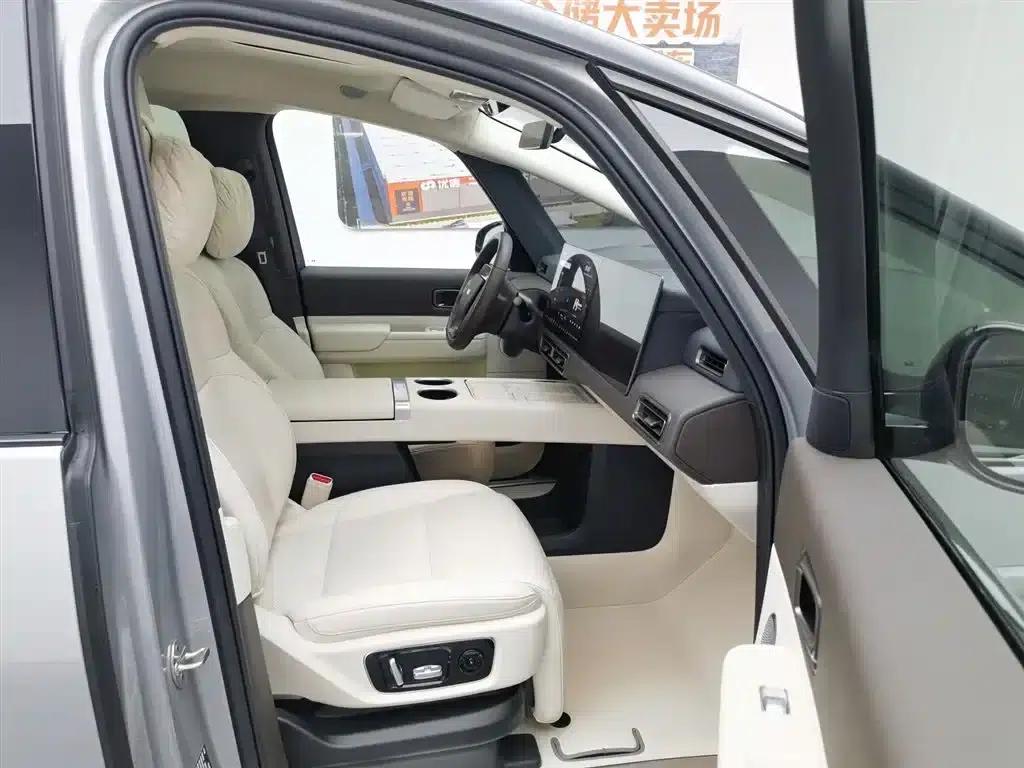 Li Auto MEGA 2024 Ultra — миниатюра 23