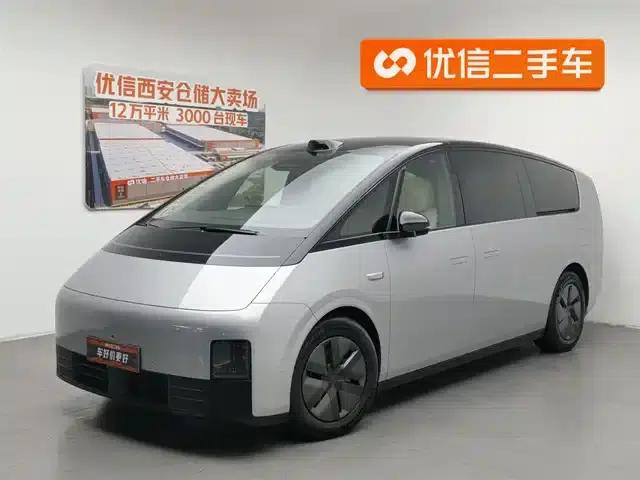 Li Auto MEGA 2024 Ultra