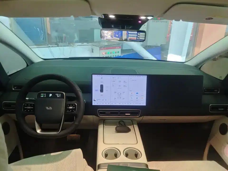 Li Auto MEGA 2025 Home Edition — миниатюра 7