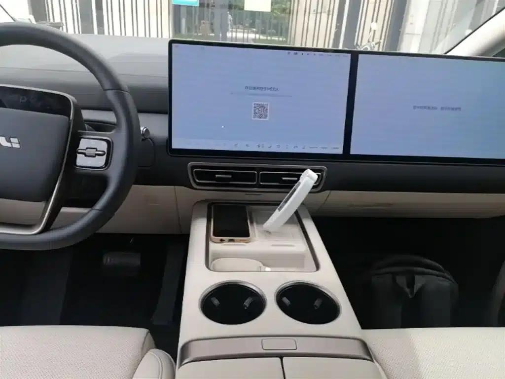 Li Auto MEGA 2025 Home Edition — миниатюра 13