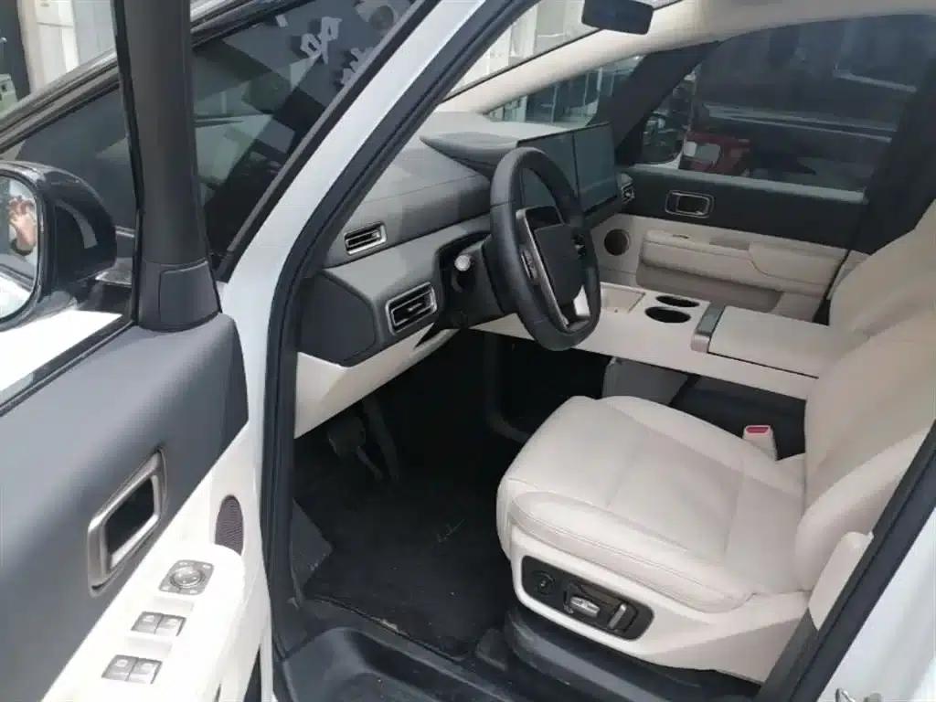 Li Auto MEGA 2025 Home Edition — миниатюра 16