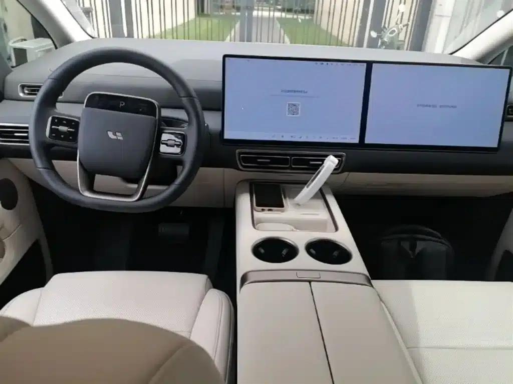 Li Auto MEGA 2025 Home Edition — миниатюра 10