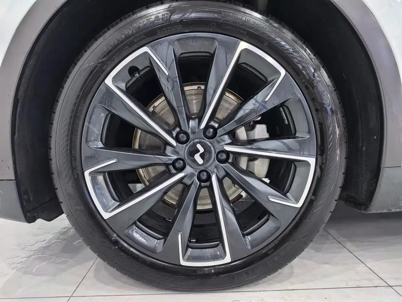 Chevrolet L60 2024 60kWh Rear-Wheel Drive — миниатюра 8