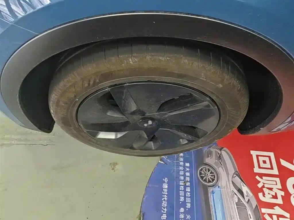 Chevrolet L60 2024 60kWh Rear-Wheel Drive — миниатюра 23