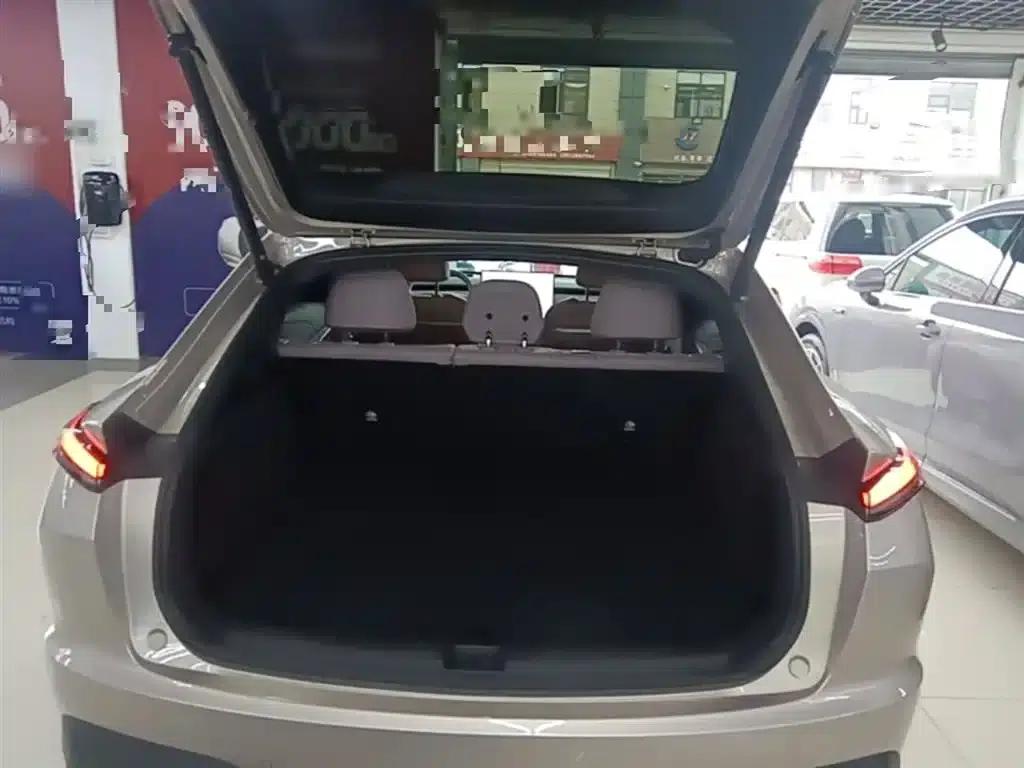Chevrolet L60 2025 60kWh Rear-Wheel Drive — миниатюра 19