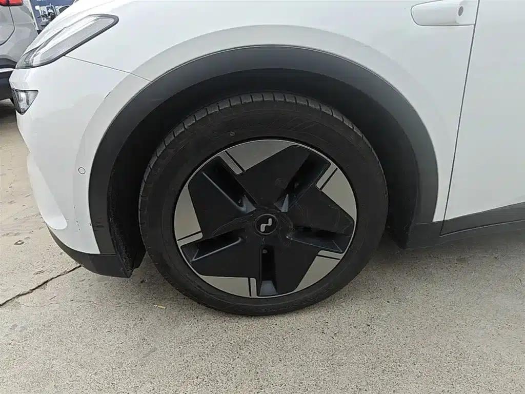 Chevrolet L60 2025 60kWh Rear-Wheel Drive — миниатюра 23