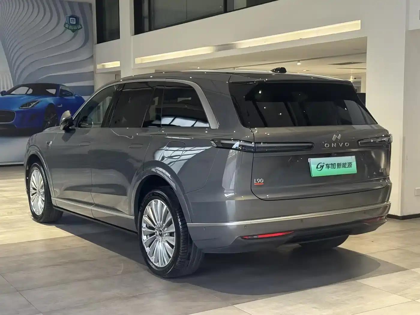 2025 Chevrolet L90 Ultra 6-seater — миниатюра 6