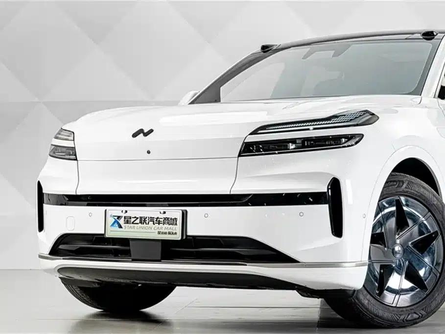 L90 2025 Pro Six-Seat Edition — миниатюра 2