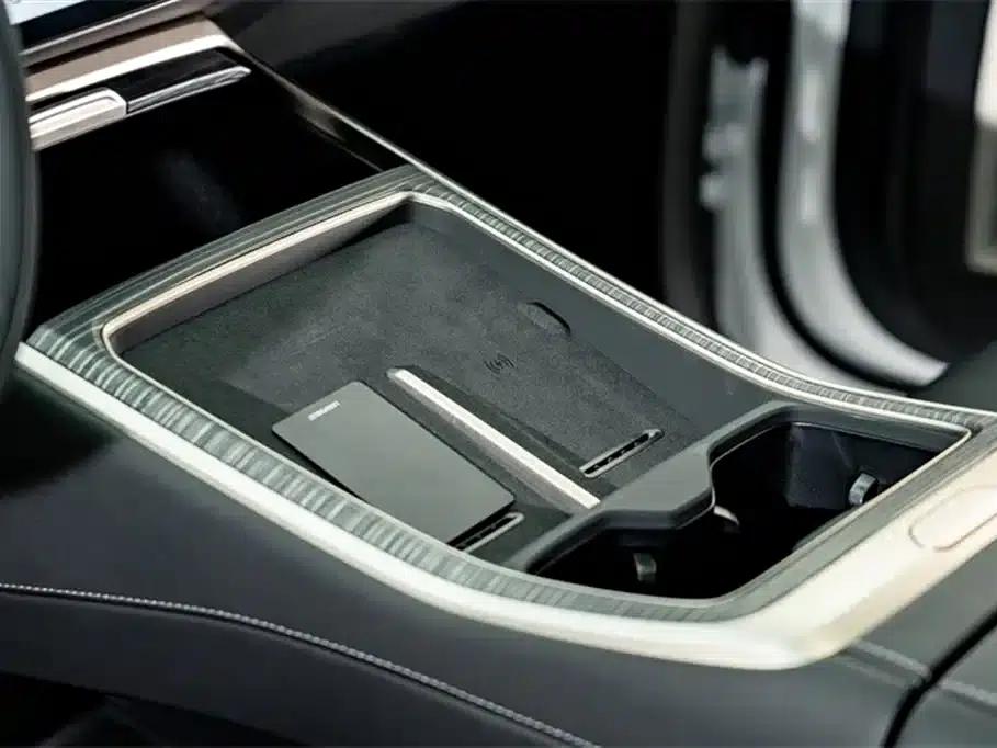 L90 2025 Pro Six-Seat Edition — миниатюра 13