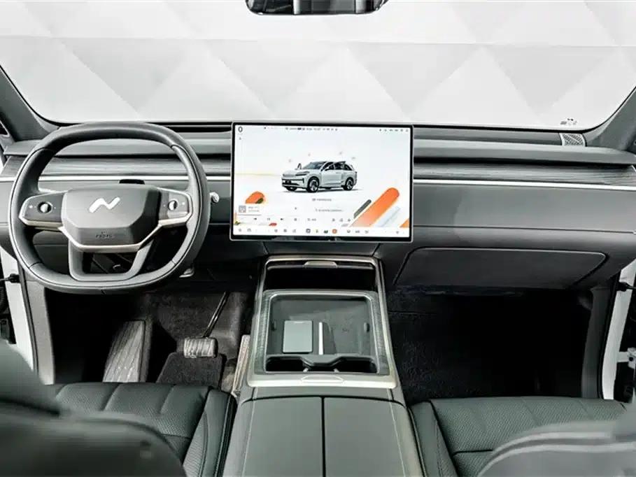 L90 2025 Pro Six-Seat Edition — миниатюра 14