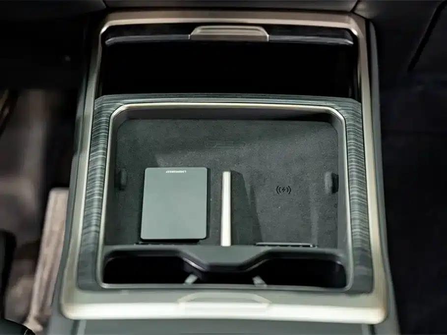 L90 2025 Pro Six-Seat Edition — миниатюра 16