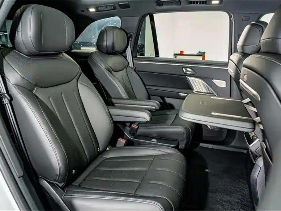 L90 2025 Pro Six-Seat Edition — миниатюра 24