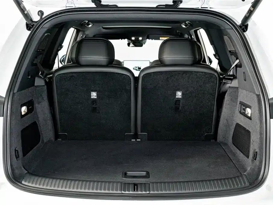 L90 2025 Pro Six-Seat Edition — миниатюра 26