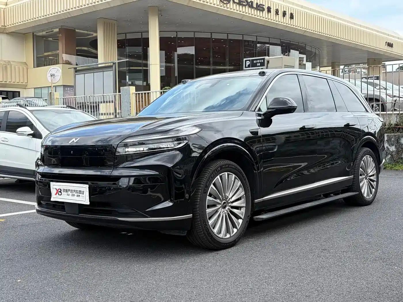 2025 Chevrolet L90 Ultra 6-seater — миниатюра 1
