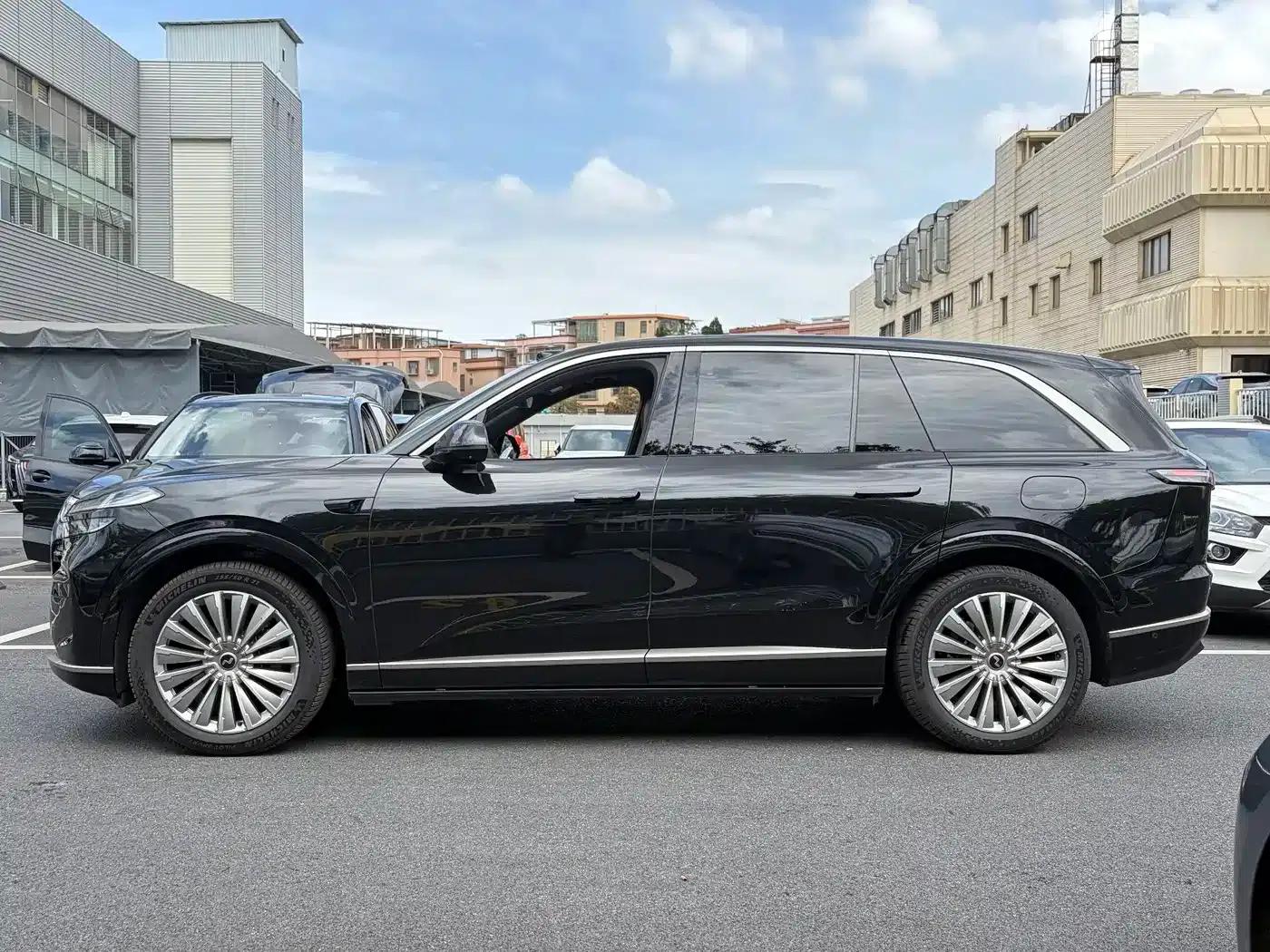2025 Chevrolet L90 Ultra 6-seater — миниатюра 15