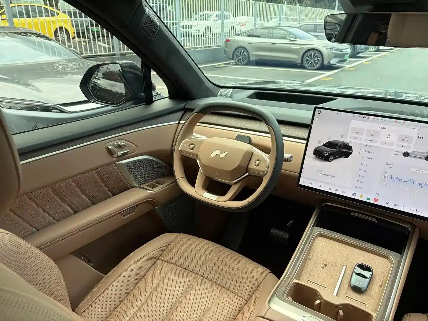 2025 Chevrolet L90 Ultra 6-seater — миниатюра 4