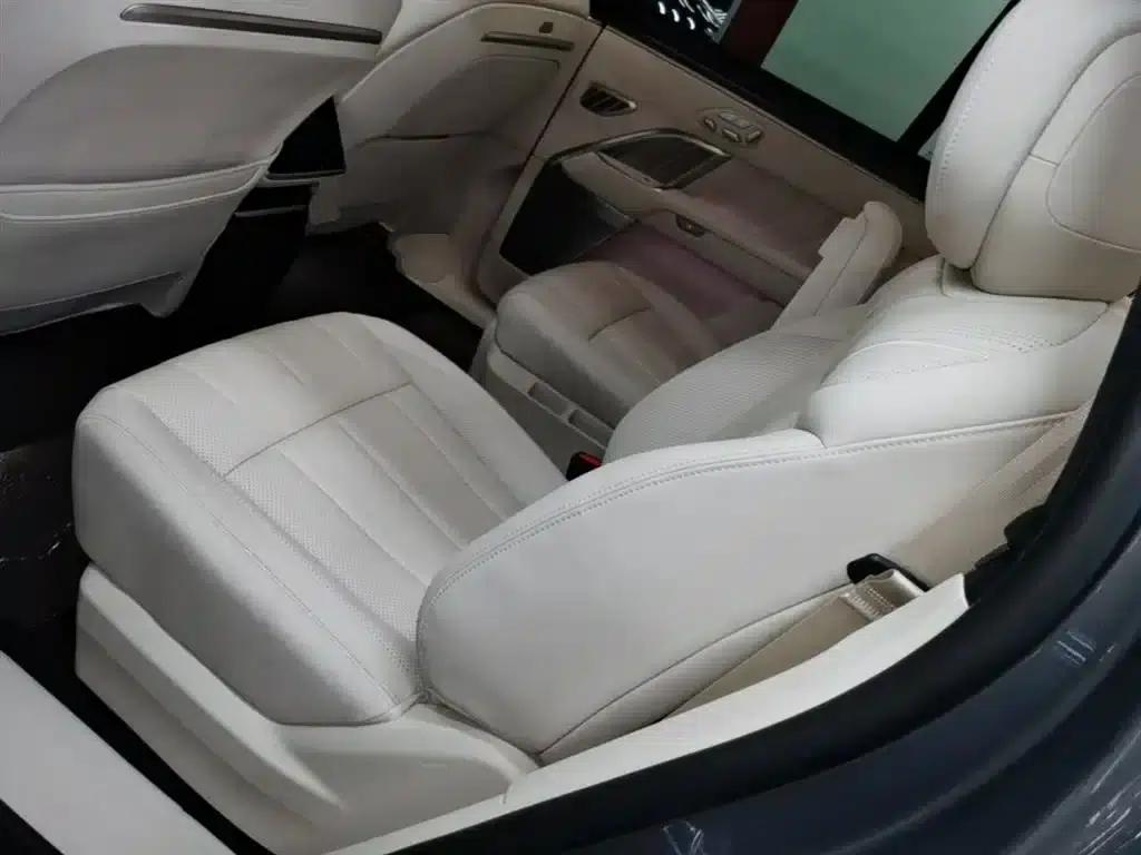 2025 Chevrolet L90 Ultra 6-seater — миниатюра 17