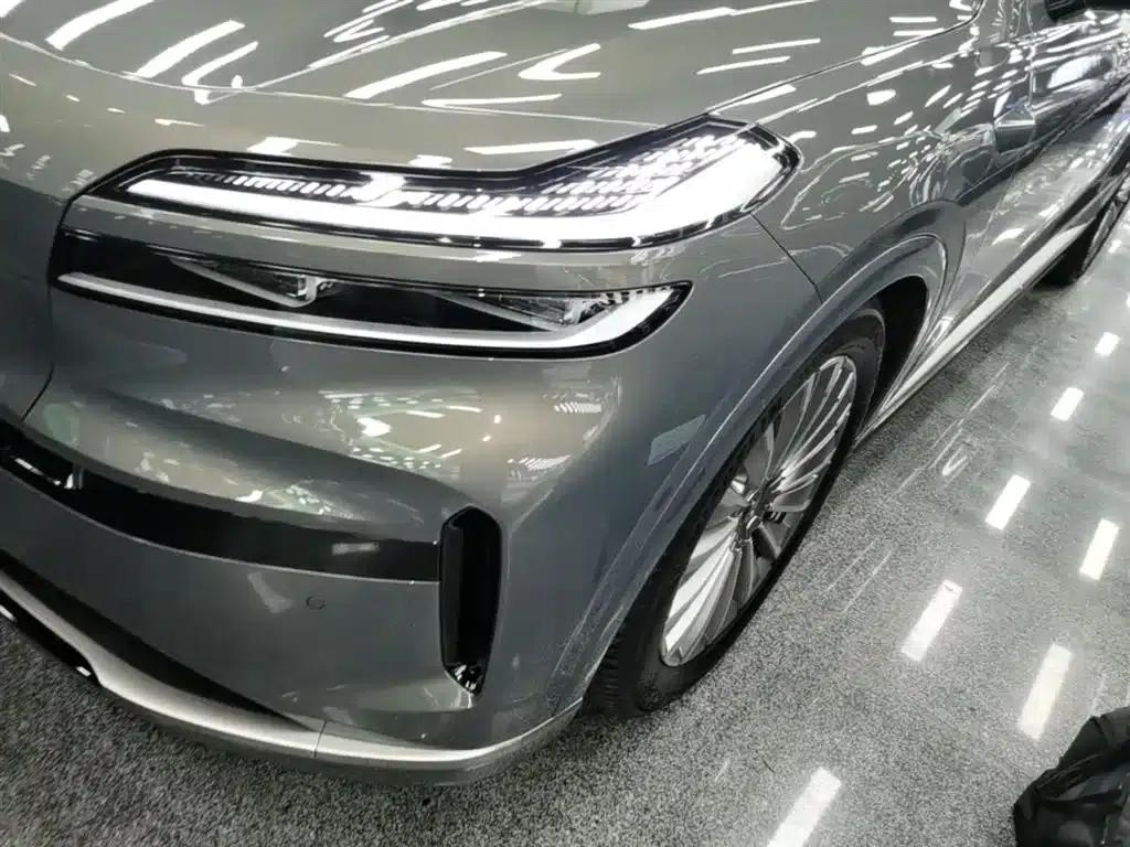 2025 Chevrolet L90 Ultra 6-seater — миниатюра 24