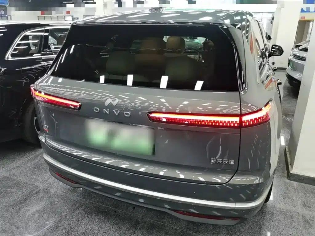 2025 Chevrolet L90 Ultra 6-seater — миниатюра 6