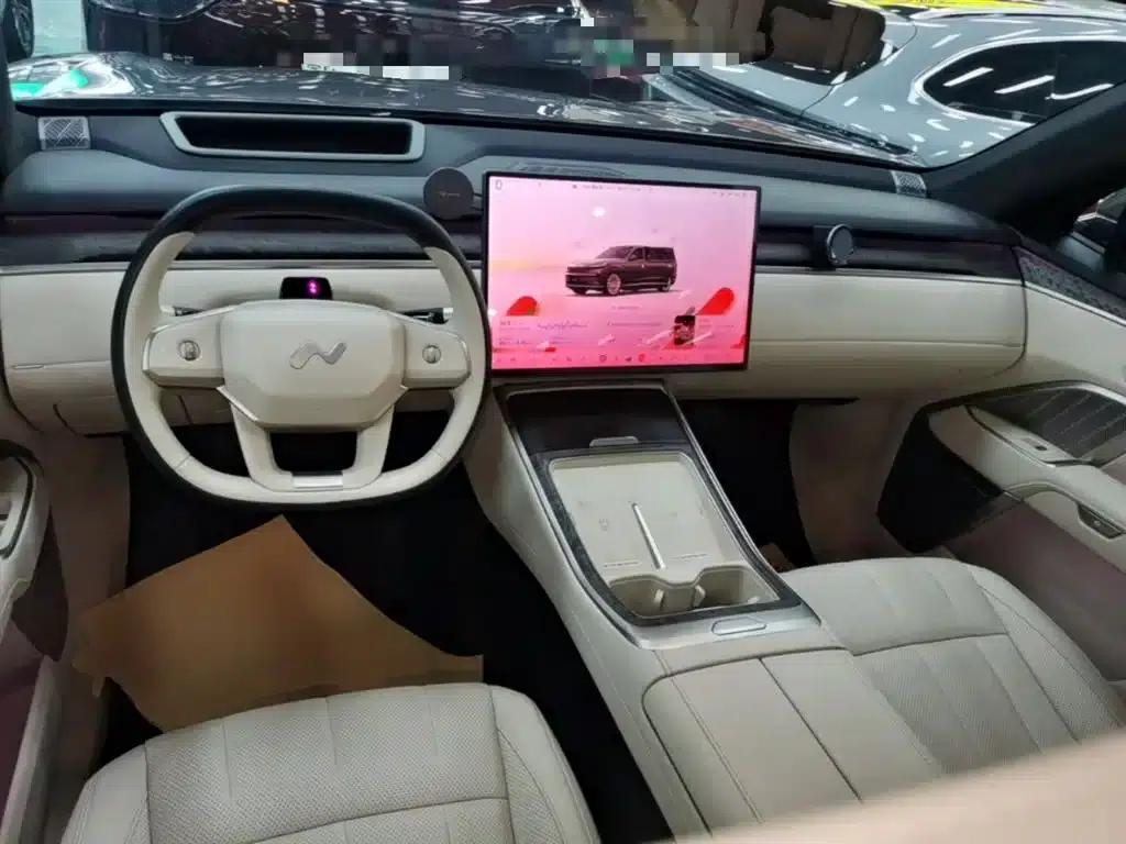2025 Chevrolet L90 Ultra 6-seater — миниатюра 10