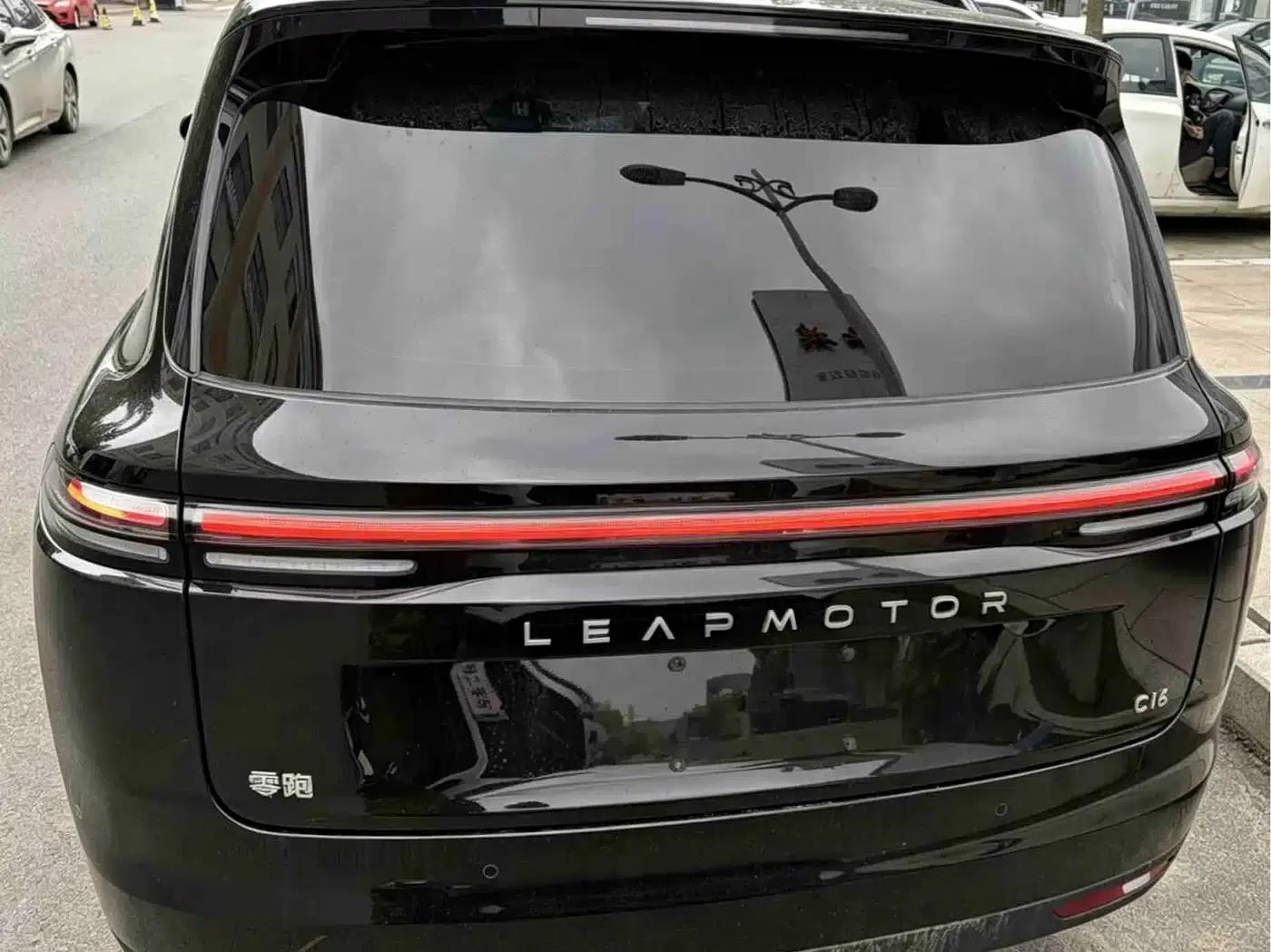 Leapmotor C16 2024 Range Extended 200 Smart Edition — миниатюра 4