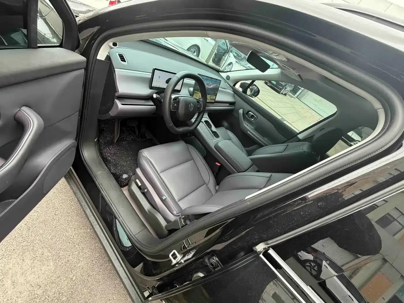 Leapmotor C16 2024 Range Extended 200 Smart Edition — миниатюра 9