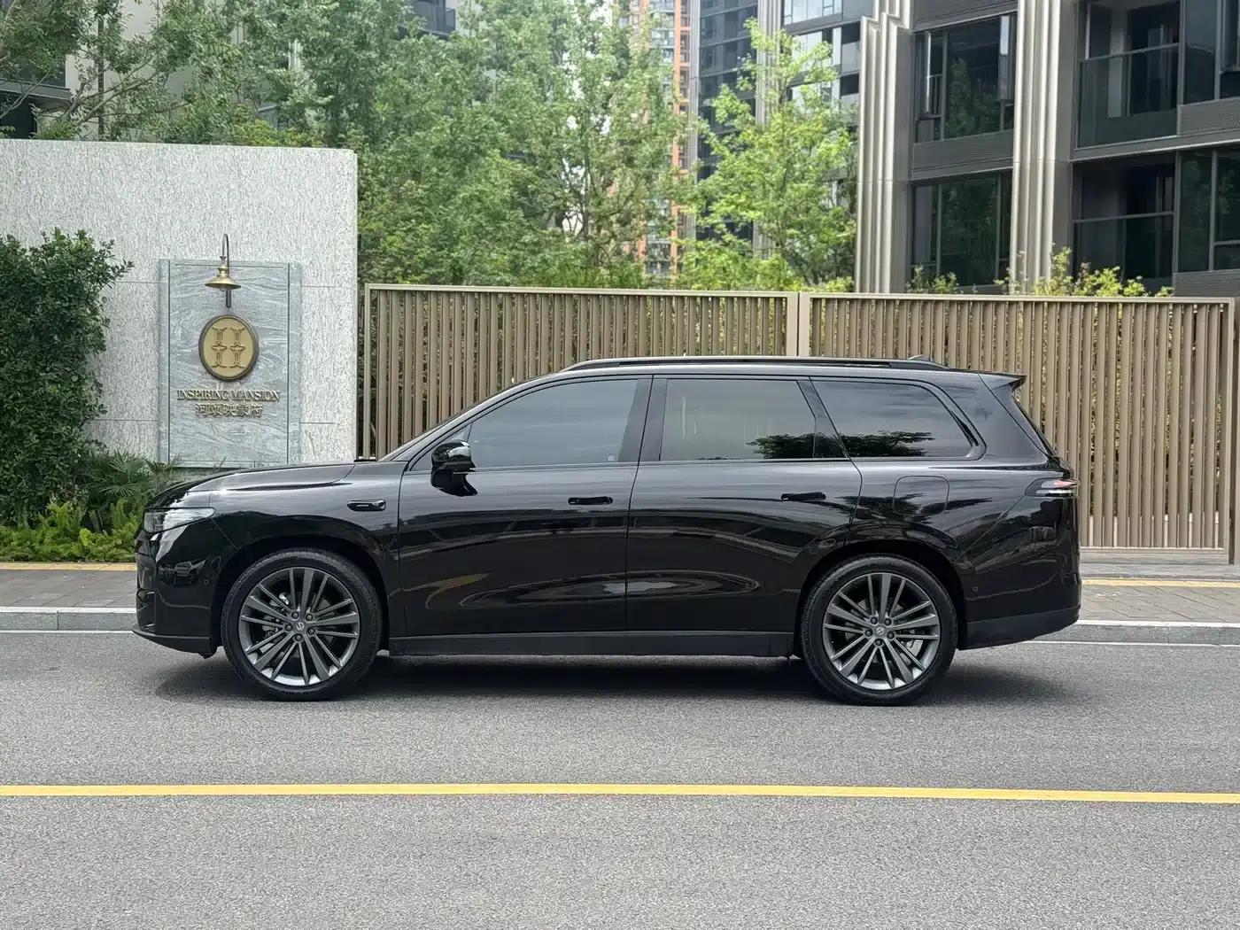 Leapmotor C16 2024 Range Extended 200 Premium Edition — миниатюра 3