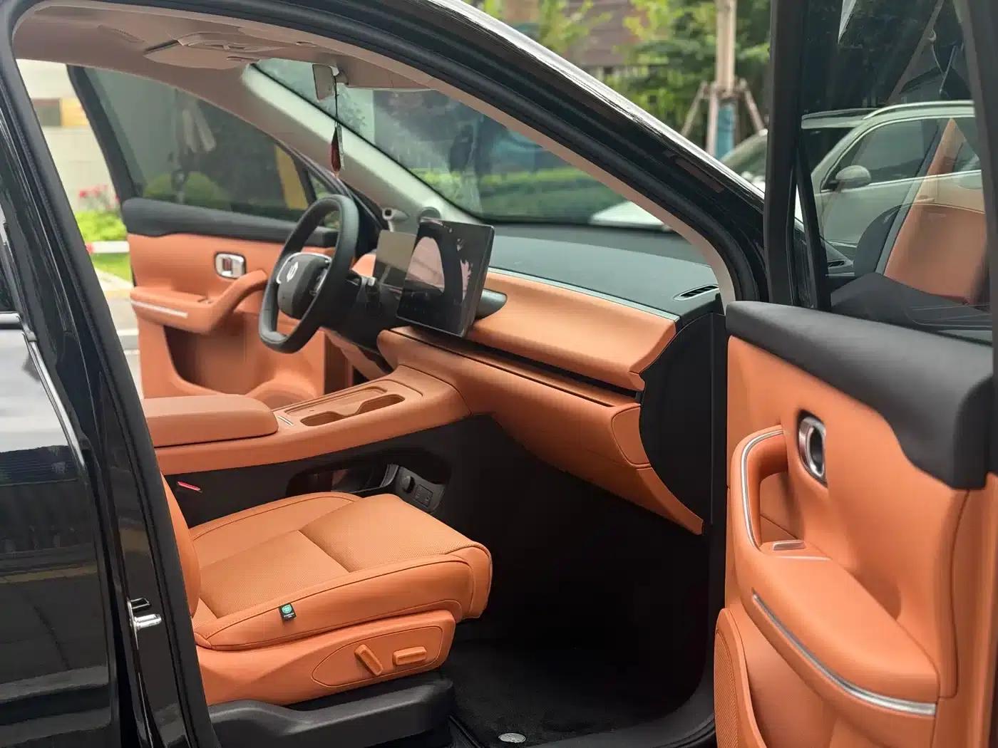 Leapmotor C16 2024 Range Extended 200 Premium Edition — миниатюра 7