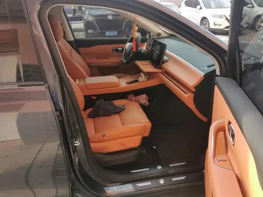 Leapmotor C16 2024 Pure Electric 520 Premium Edition — миниатюра 8