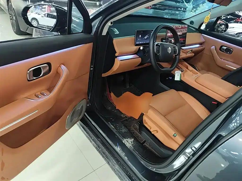 Leapmotor C16 2024 Range Extended 200 Premium Edition — миниатюра 16